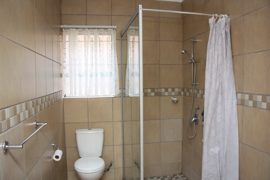 2 Bedroom Property for Sale in Langenhovenpark Free State